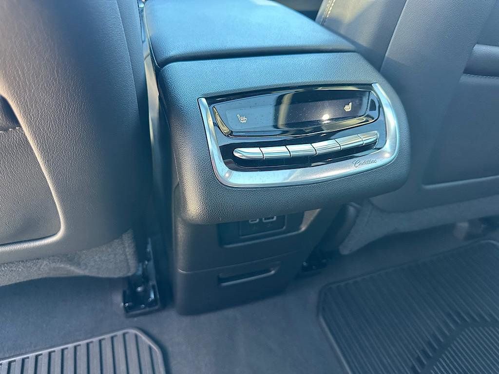 Used 2025 Cadillac XT6 Premium Luxury image 20