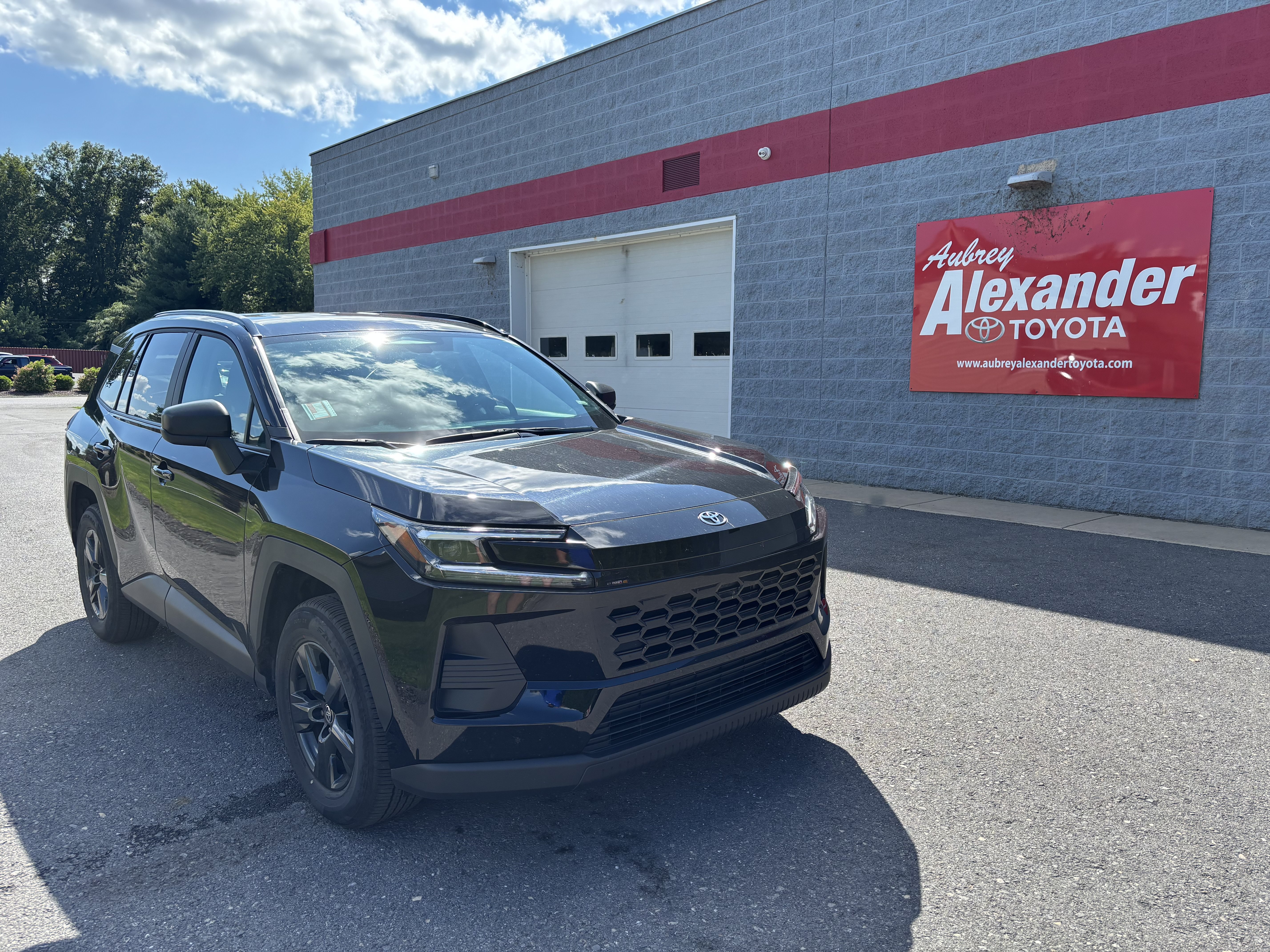 Certified 2026 Toyota RAV4 LE AWD/4WD image 1
