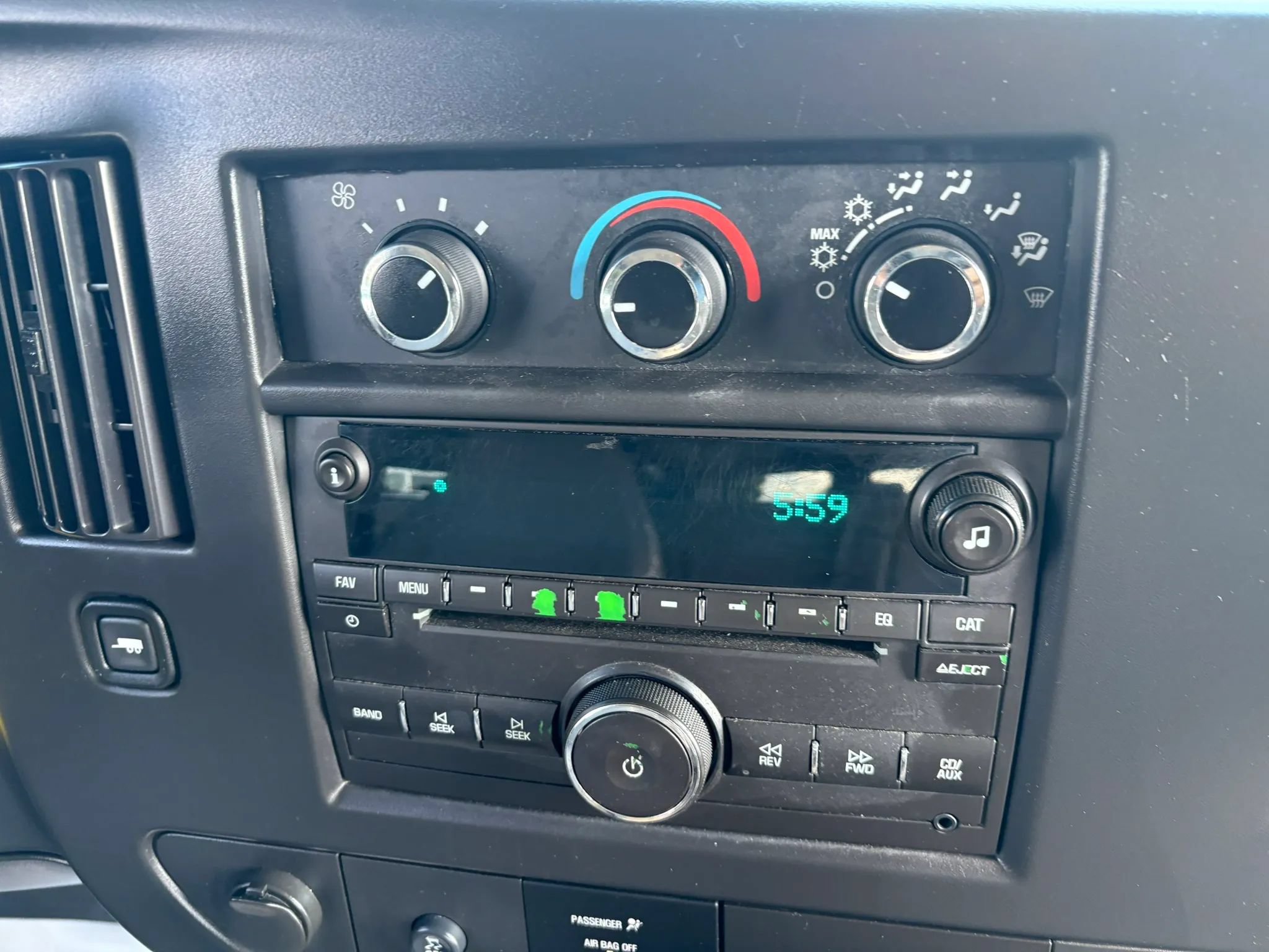 Used 2016 Chevrolet Express 2500 LS RWD image 16