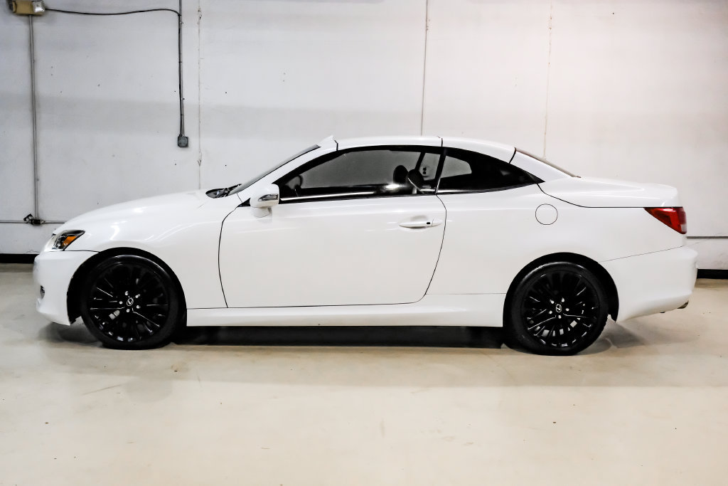 Used 2013 Lexus IS 250C w/ Luxury Pkg RWD image 21