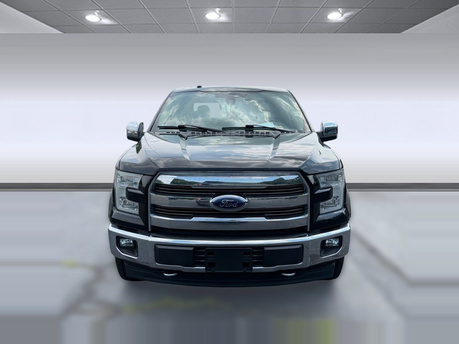 Used 2017 Ford F150 Lariat w/ Equipment Group 502A Luxury AWD/4WD image 4