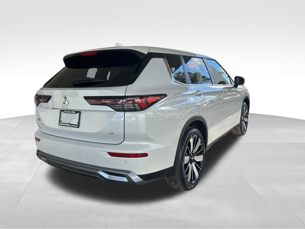New 2026 Mitsubishi Outlander SE video 3