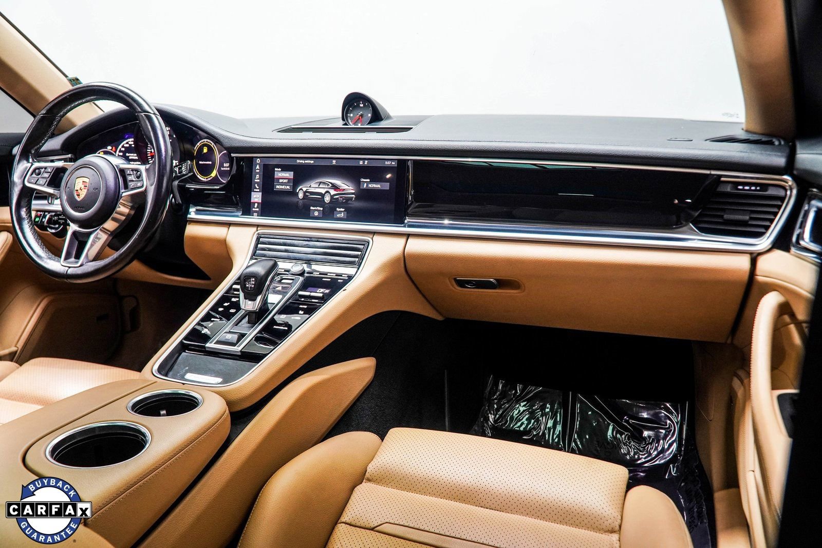 Used 2018 Porsche Panamera RWD image 19