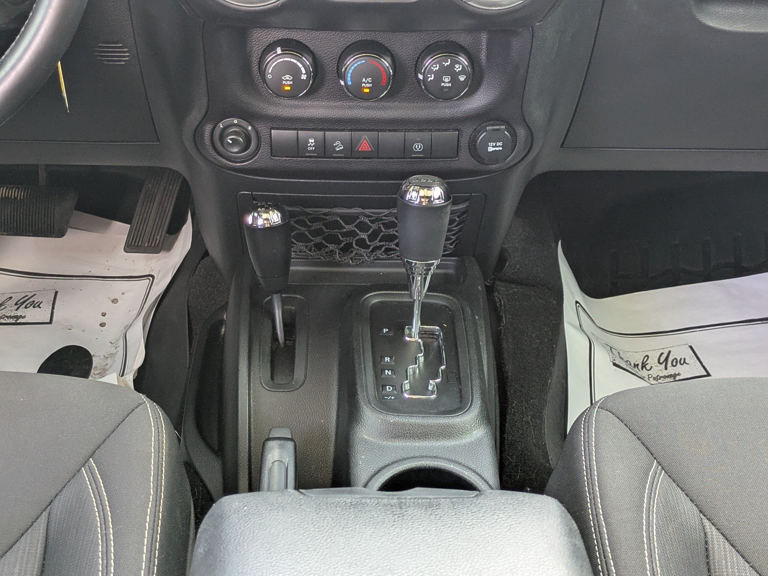 Used 2018 Jeep Wrangler Unlimited Sahara AWD/4WD image 17