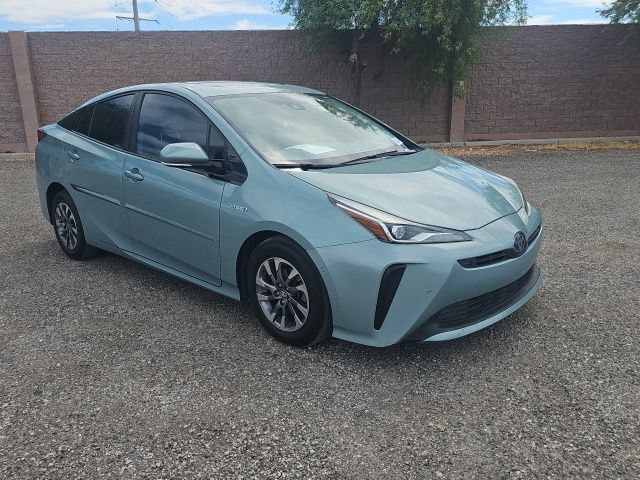 Used 2019 Toyota Prius Limited w/ Premium Convenience Package FWD image 3