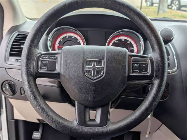 Used 2020 Dodge Grand Caravan SE w/ UConnect Hands-Free Group image 14