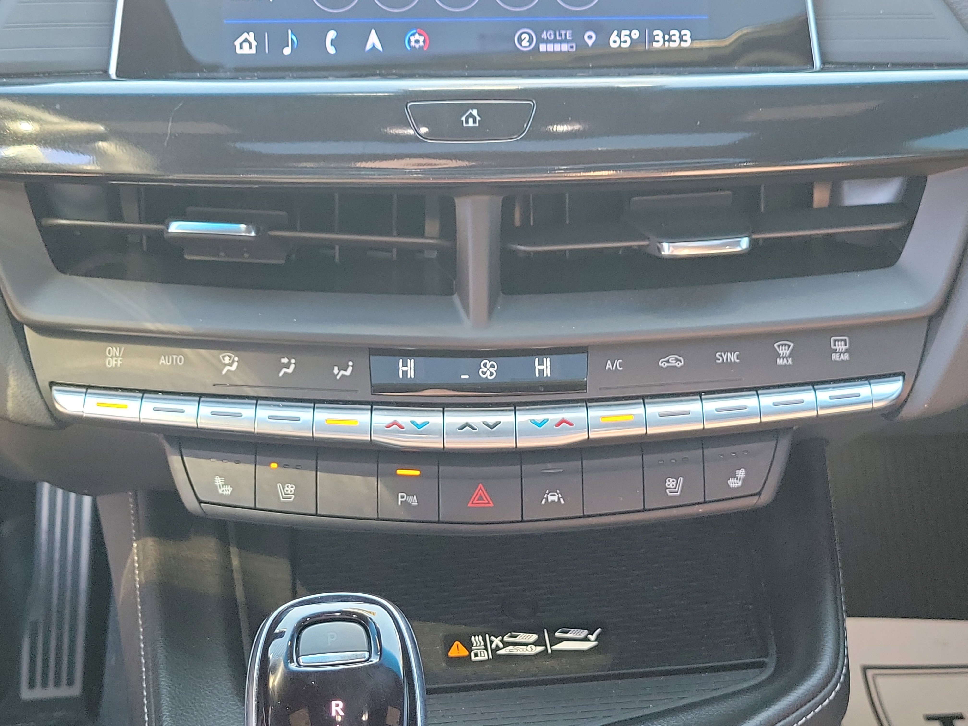 Used 2024 Cadillac CT4 V w/ Navigation Package image 28