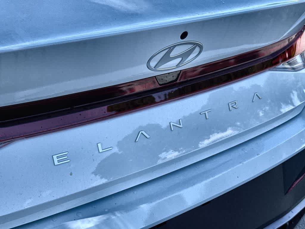 New 2026 Hyundai Elantra SE FWD image 10