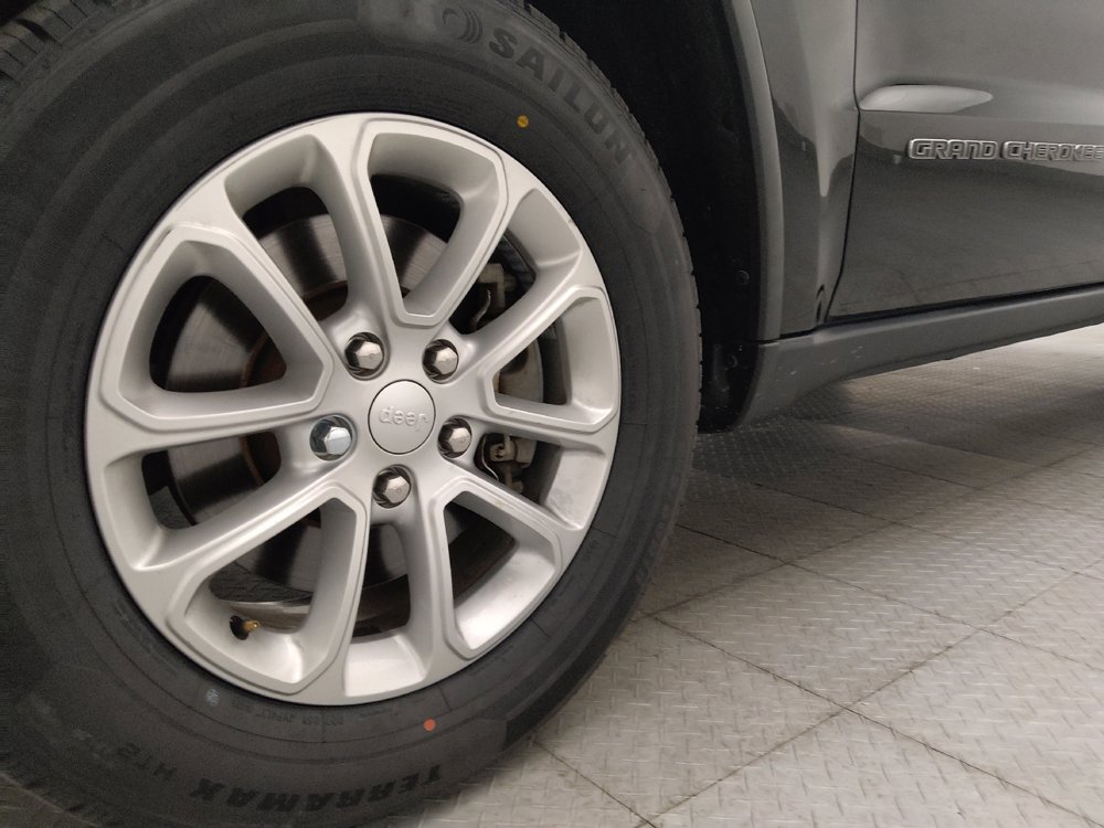 Used 2021 Jeep Grand Cherokee Laredo X AWD/4WD image 31