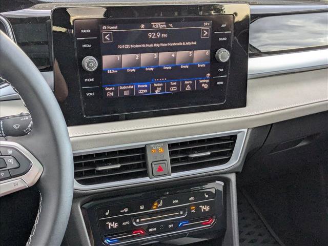 New 2025 Volkswagen Taos SE image 12