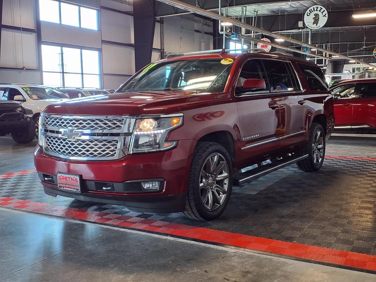 Used 2017 Chevrolet Suburban LT w/ LT Signature Package AWD/4WD image 3