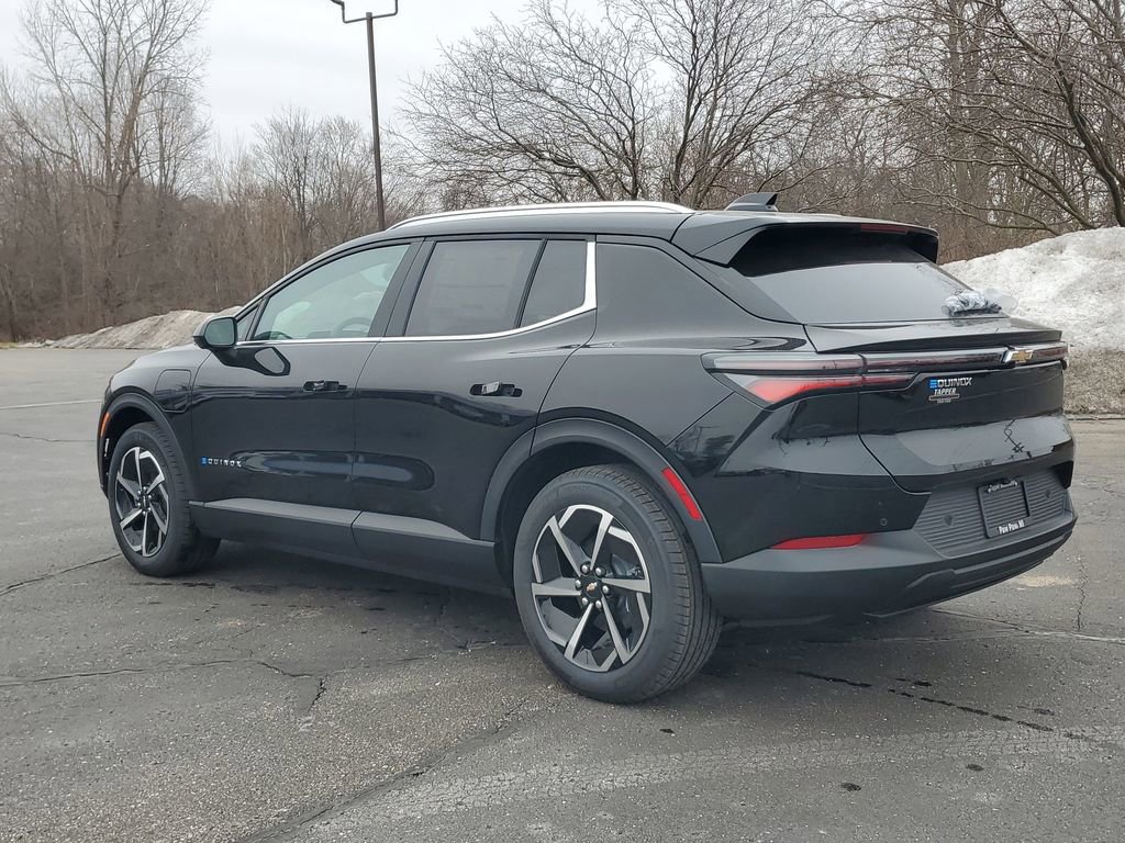 New 2026 Chevrolet Equinox EV LT image 4