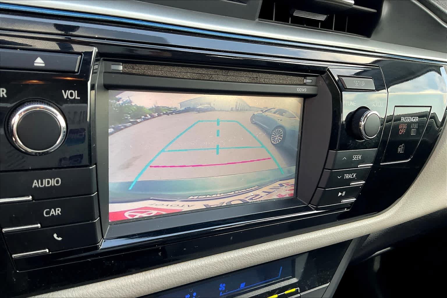 Used 2015 Toyota Corolla LE FWD image 26