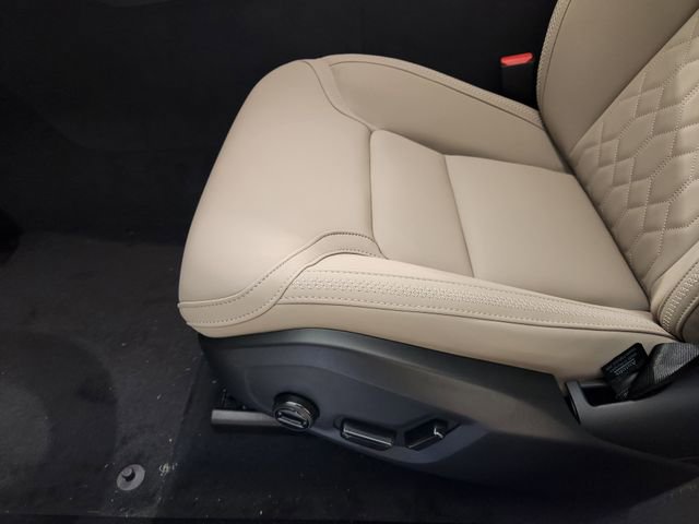 New 2026 Volvo XC60 B5 Plus w/ Protection Package Premier AWD/4WD image 25