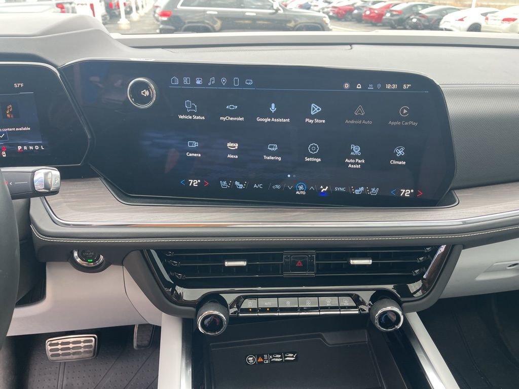 New 2025 Chevrolet Suburban Premier image 30