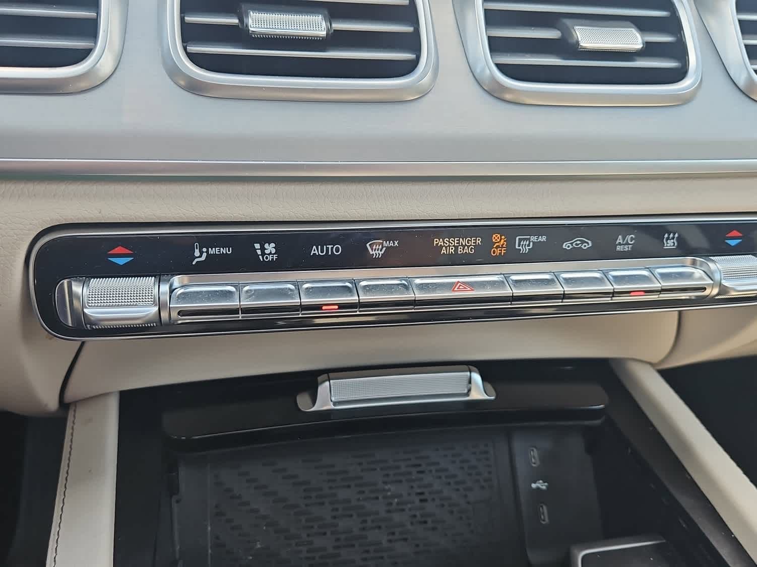 Used 2025 Mercedes-Benz GLE 450e 4MATIC image 18