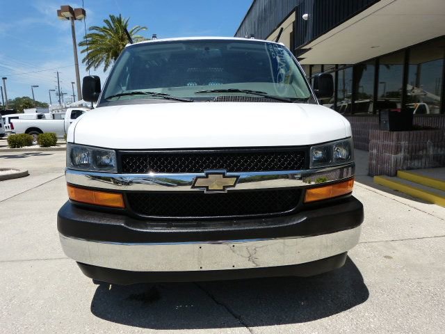 Used 2022 Chevrolet Express 2500 w/ Driver Convenience Package image 7