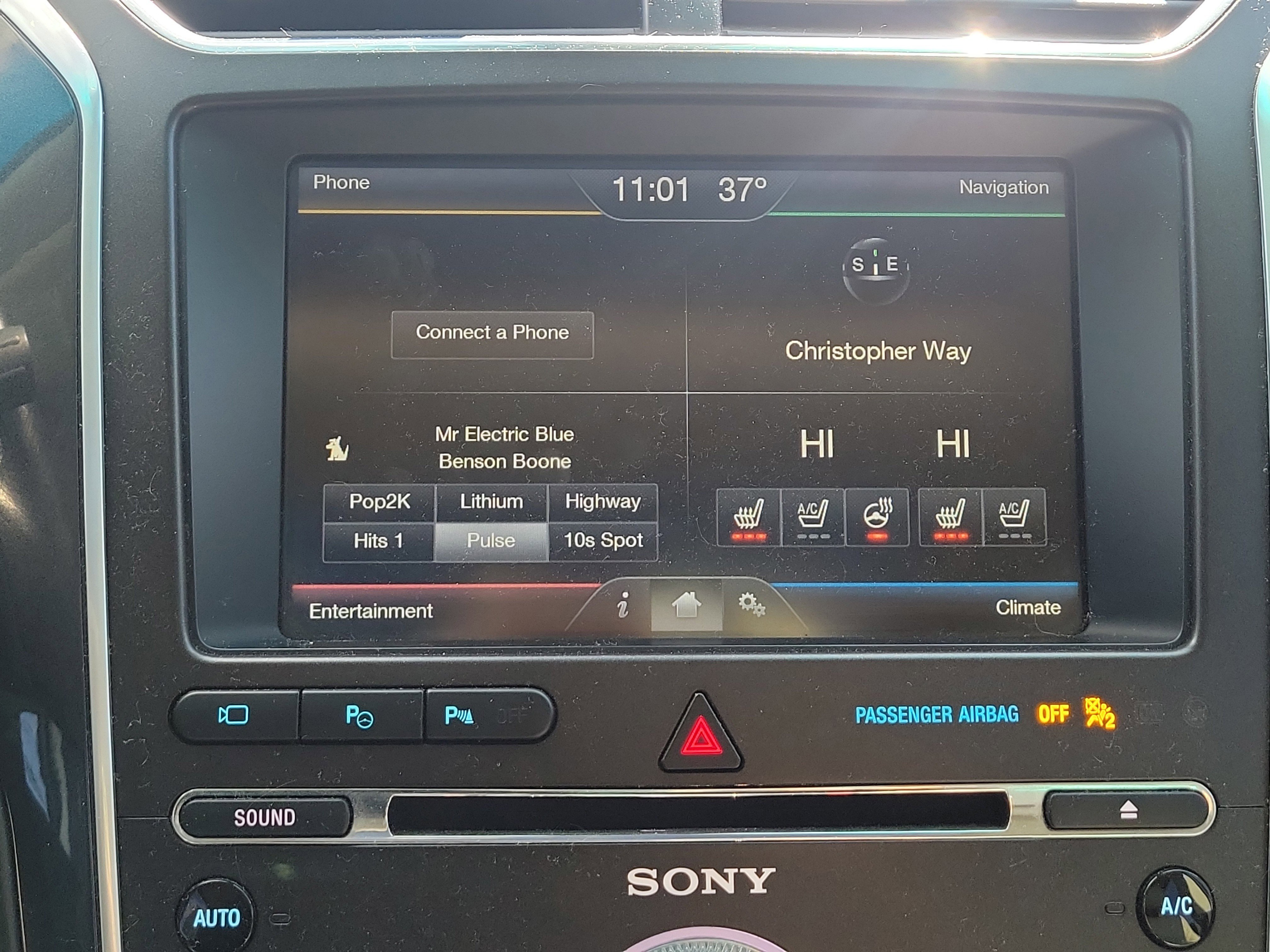 Used 2016 Ford Explorer Platinum image 30