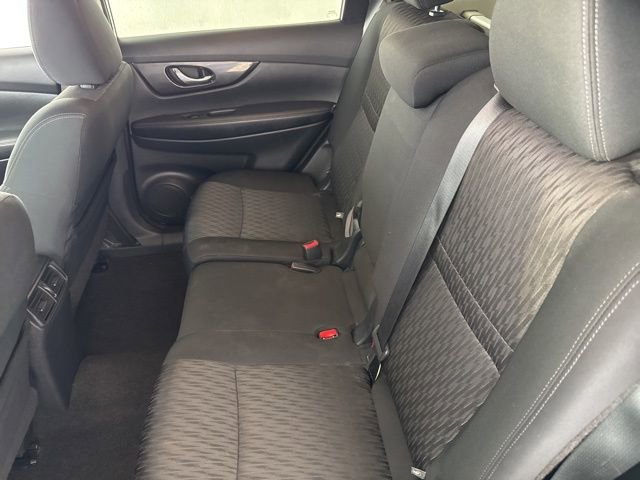 Used 2020 Nissan Rogue SV AWD/4WD image 24