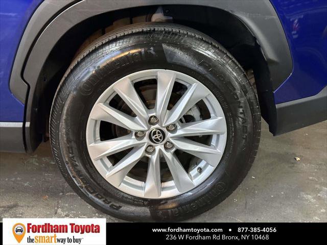 Certified 2022 Toyota Corolla Cross LE image 8