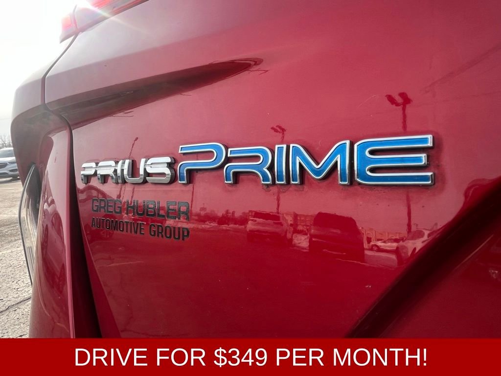 Used 2017 Toyota Prius Prime Advanced image 11