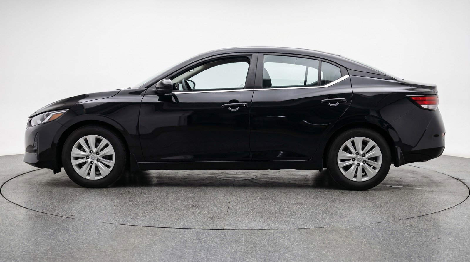 Used 2025 Nissan Sentra S FWD image 5
