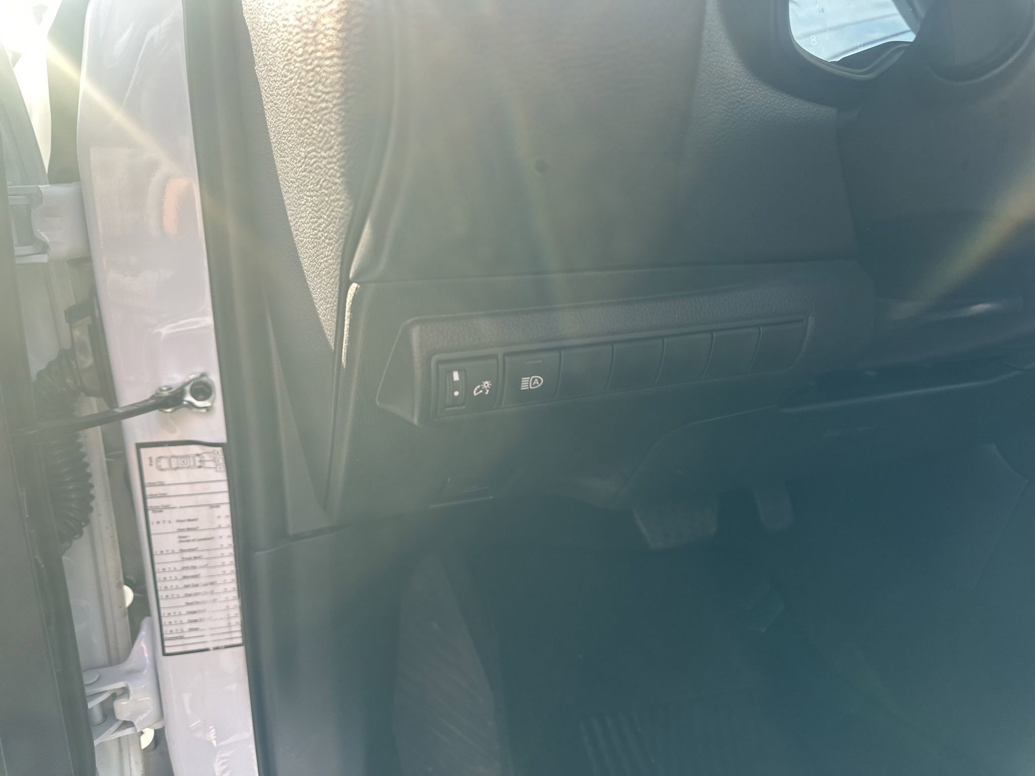 Used 2025 Toyota Corolla LE image 20