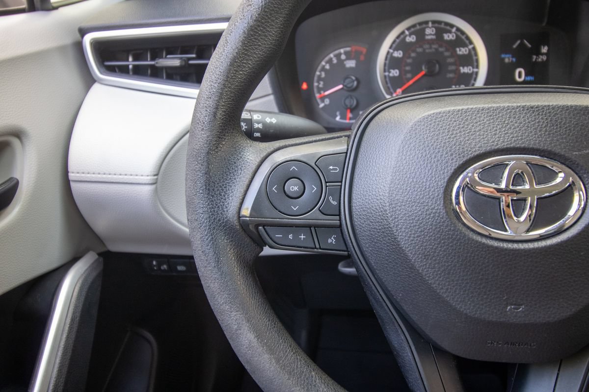 Used 2022 Toyota Corolla Cross L FWD image 31