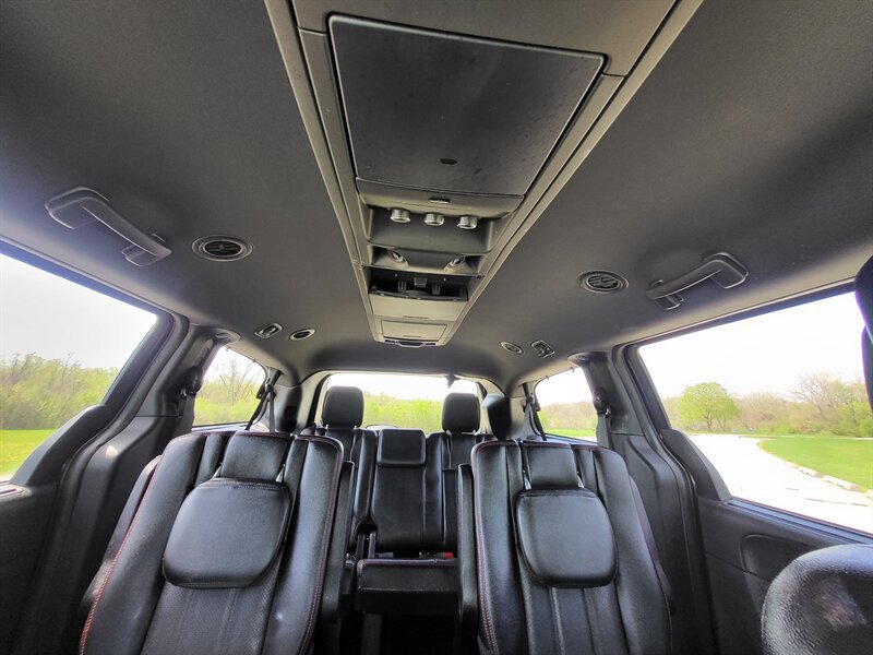 Used 2014 Dodge Grand Caravan R/T w/ Trailer Tow Group FWD image 26