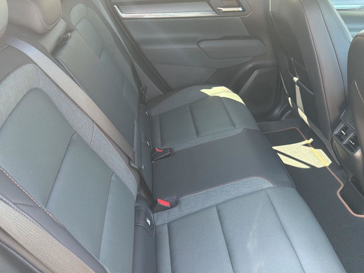Used 2026 GMC Terrain AT4 w/ Technology Package II AWD/4WD image 31