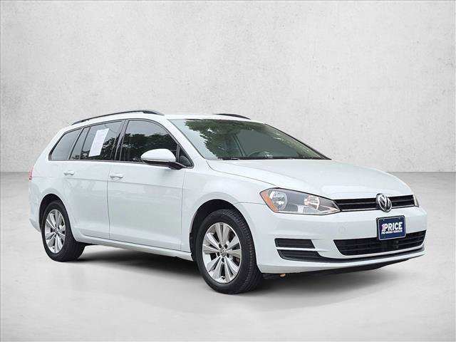 Used 2017 Volkswagen Golf S AWD/4WD image 3