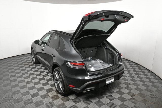 New 2026 Porsche Macan image 34