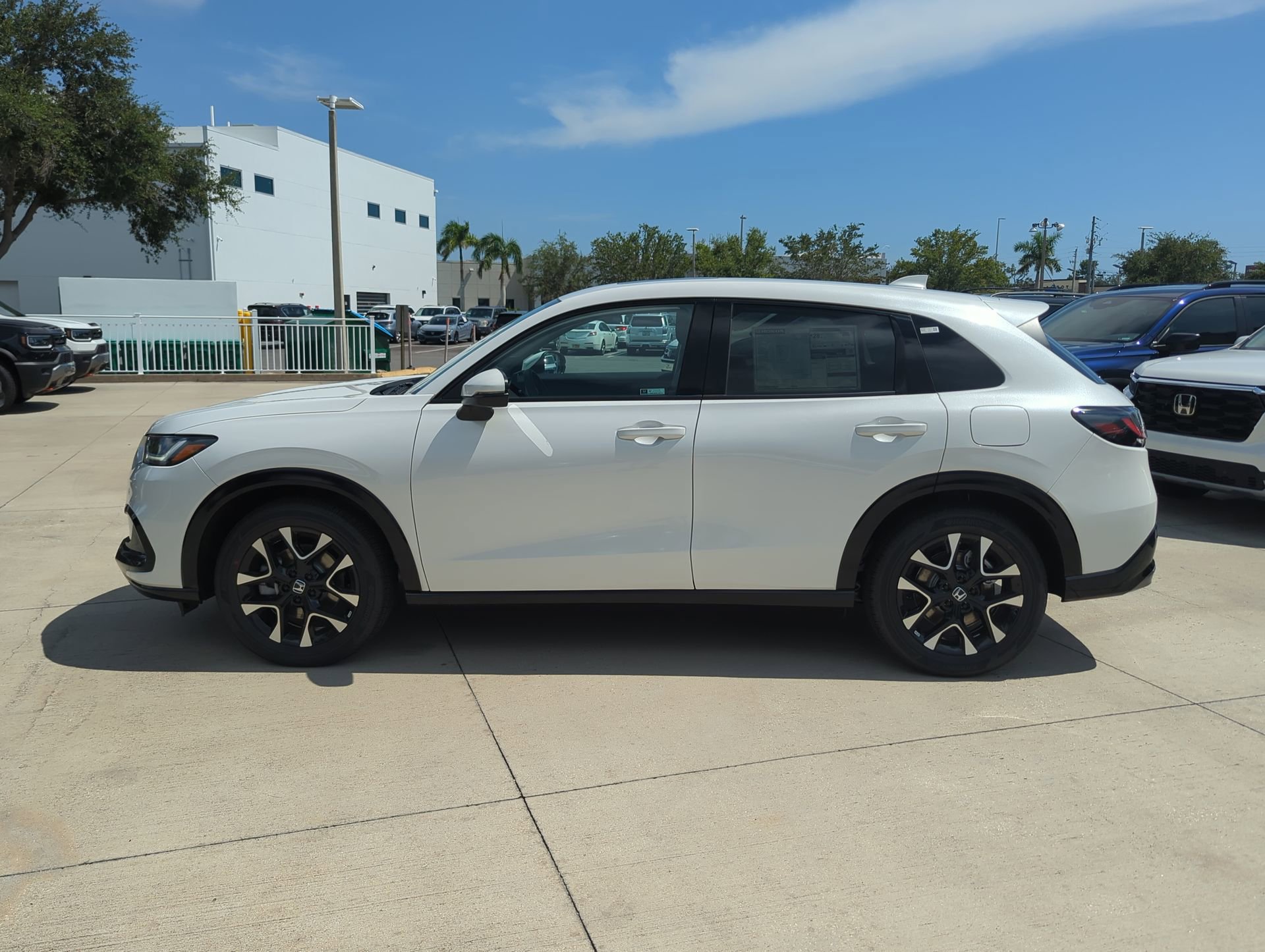New 2027 Honda HR-V EX-L image 9