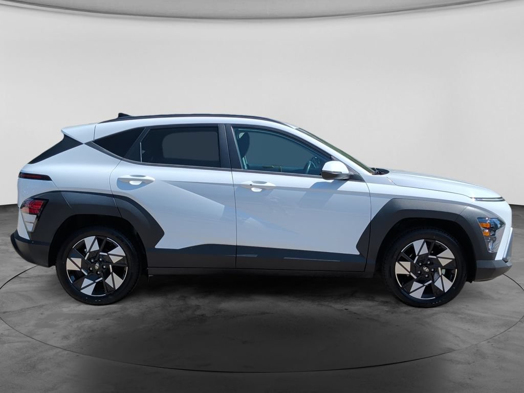 Used 2024 Hyundai Kona SEL FWD image 8