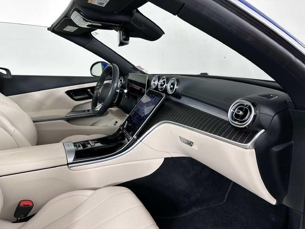 Certified 2025 Mercedes-Benz CLE 53 AMG 4MATIC Cabriolet image 29