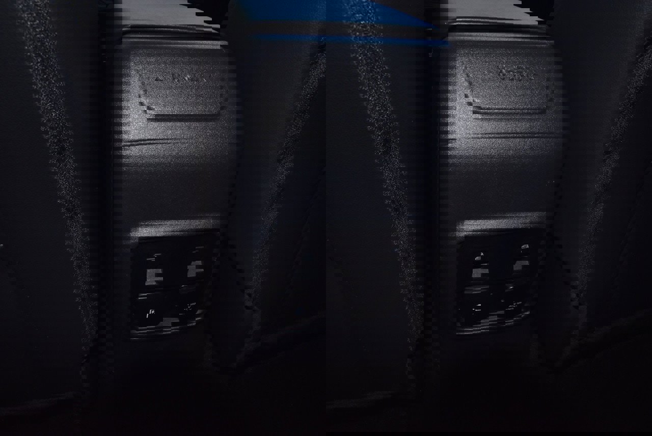 Used 2023 Ford Bronco Wildtrak image 19