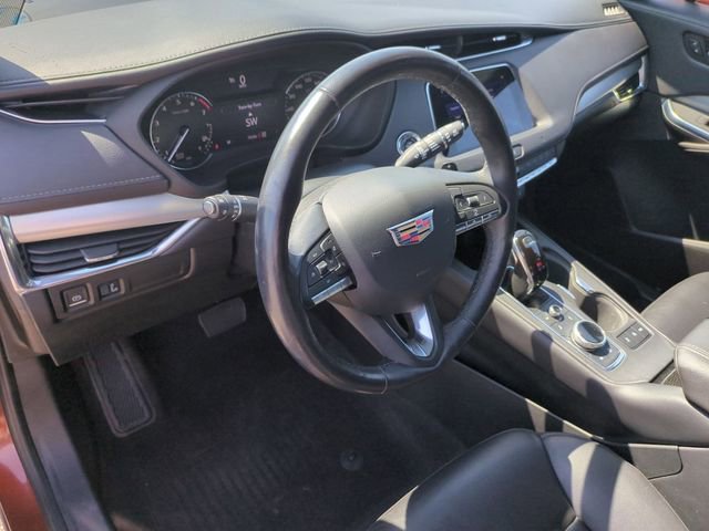 Used 2020 Cadillac XT4 Premium Luxury w/ Cold Weather Package AWD/4WD image 7