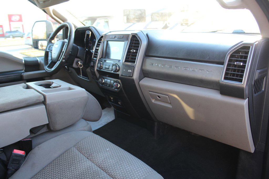 Used 2021 Ford F550 4x4 STAKE BED POWERSTROKE image 21