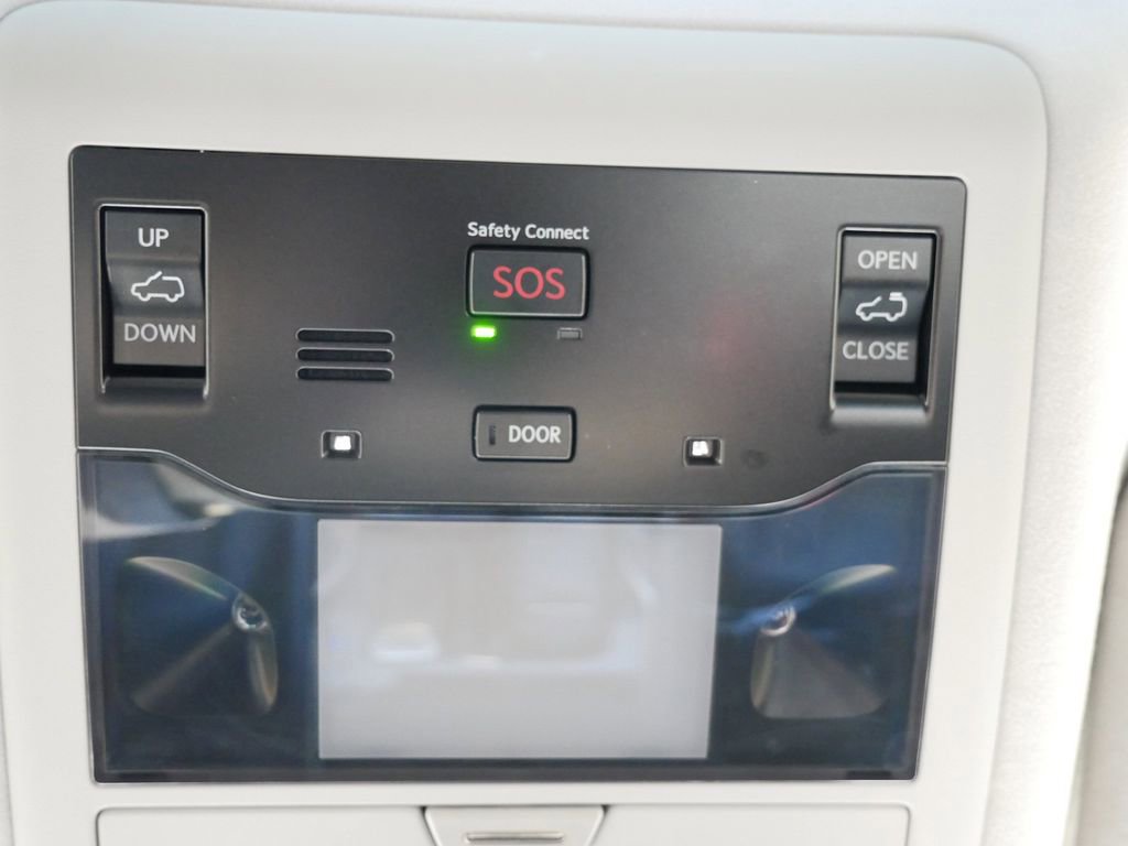 Used 2018 Lexus LX 570 4WD image 27