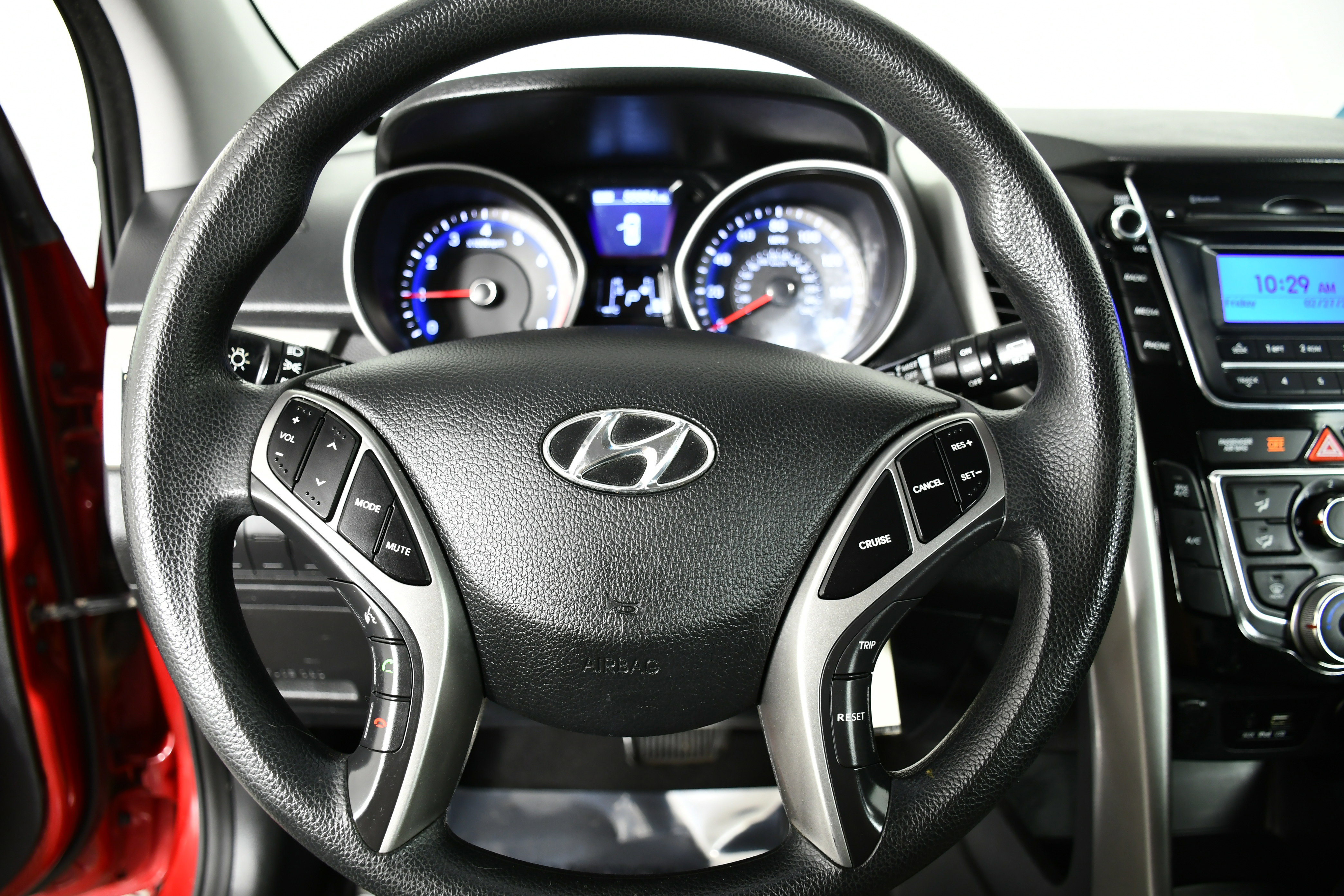 Used 2017 Hyundai Elantra GT image 18