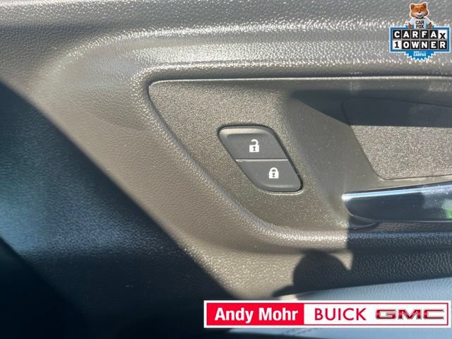 Used 2025 Chevrolet Trax LT w/ Driver Confidence Package FWD image 40