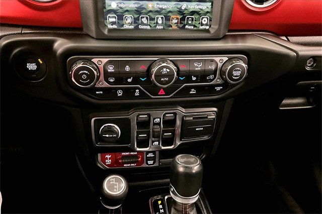 Used 2022 Jeep Wrangler Unlimited Rubicon w/ Xtreme Recon 35" Tire Package image 26