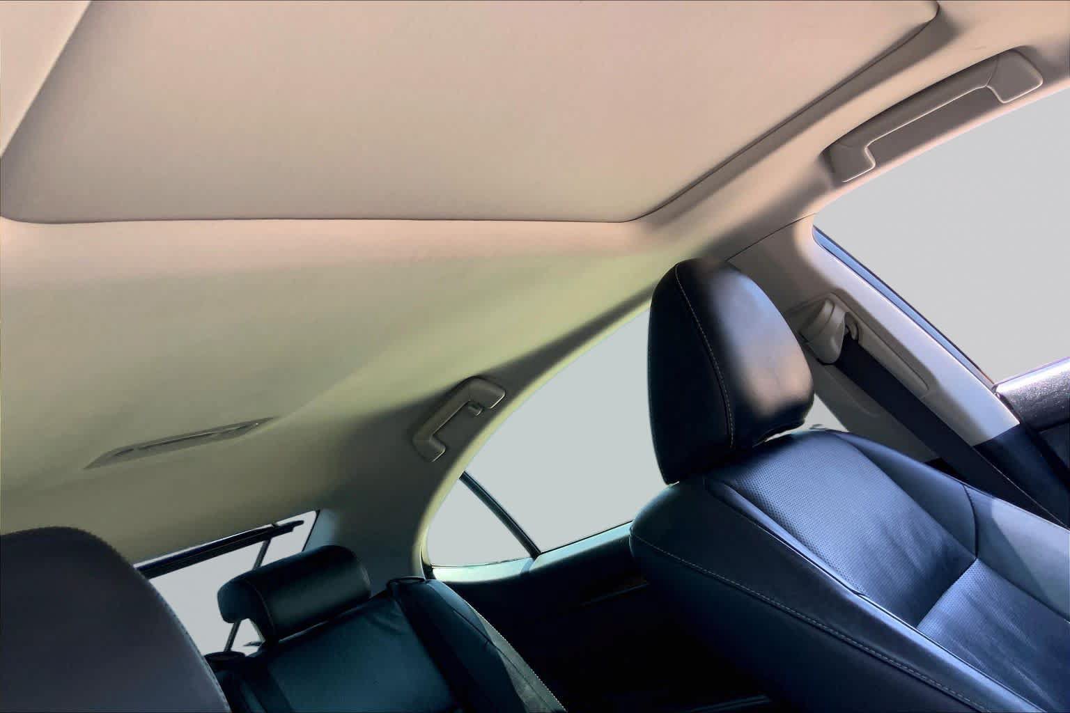 Used 2014 Lexus ES 300h w/ Luxury Package w/Bamboo Trim FWD image 14