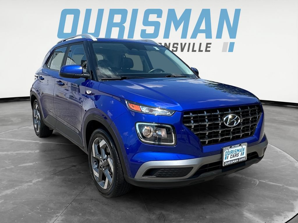 Used 2025 Hyundai Venue SEL FWD video 1