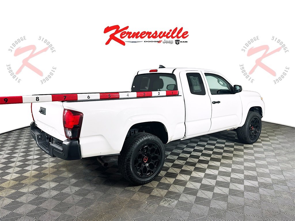 Used 2019 Toyota Tacoma SR image 7