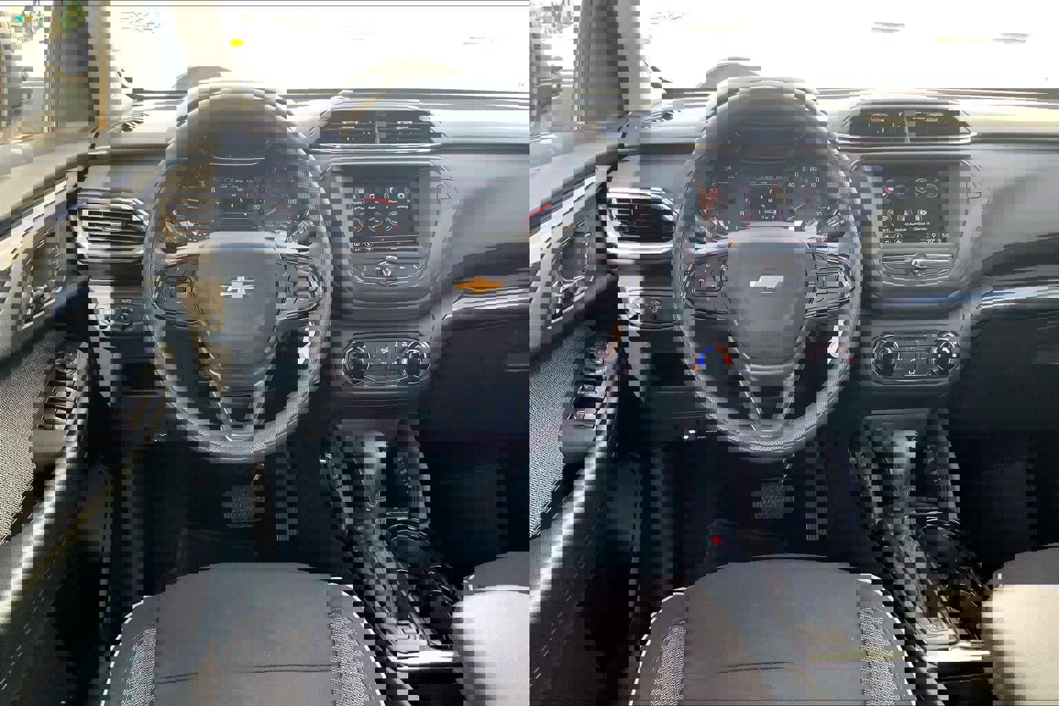 Used 2022 Chevrolet TrailBlazer LS FWD image 5