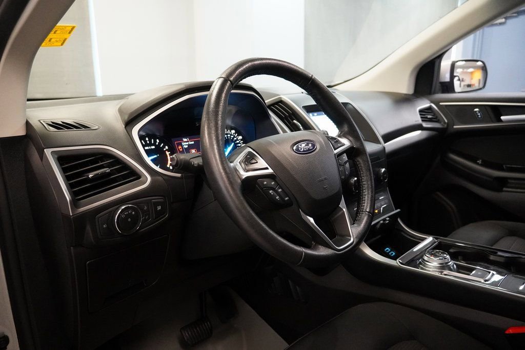 Used 2019 Ford Edge SEL image 6