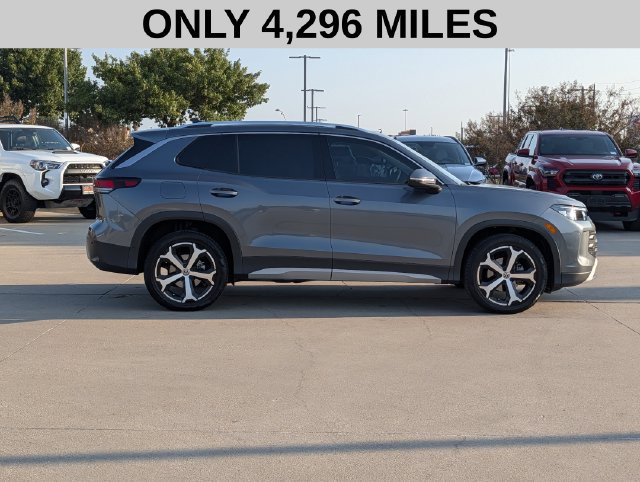 Used 2025 Volkswagen Tiguan SE FWD image 4