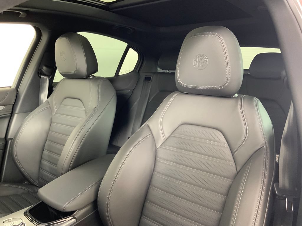 New 2026 Alfa Romeo Stelvio Sprint AWD/4WD image 21