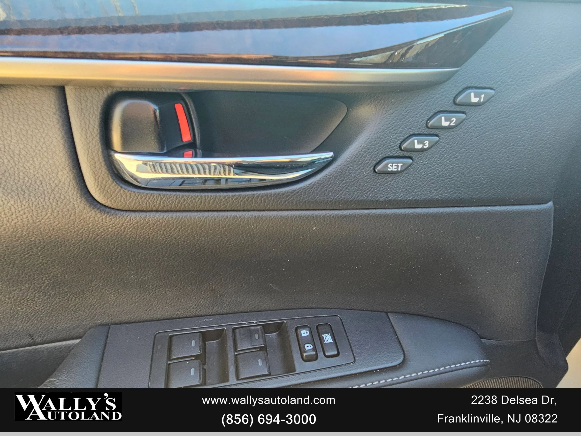 Used 2015 Lexus ES 350 w/ Luxury Package image 33